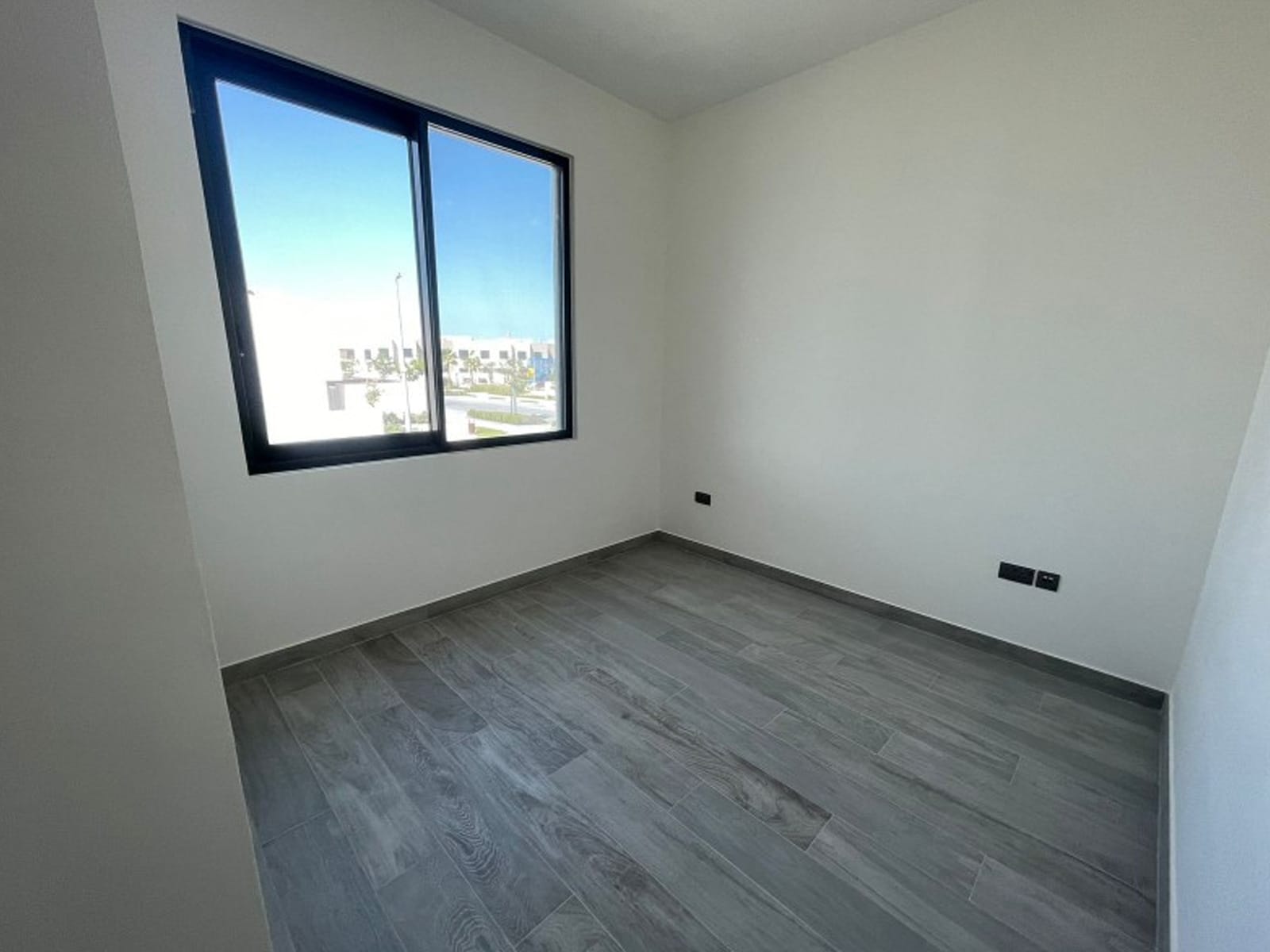 4BR-Noya1-RB-13