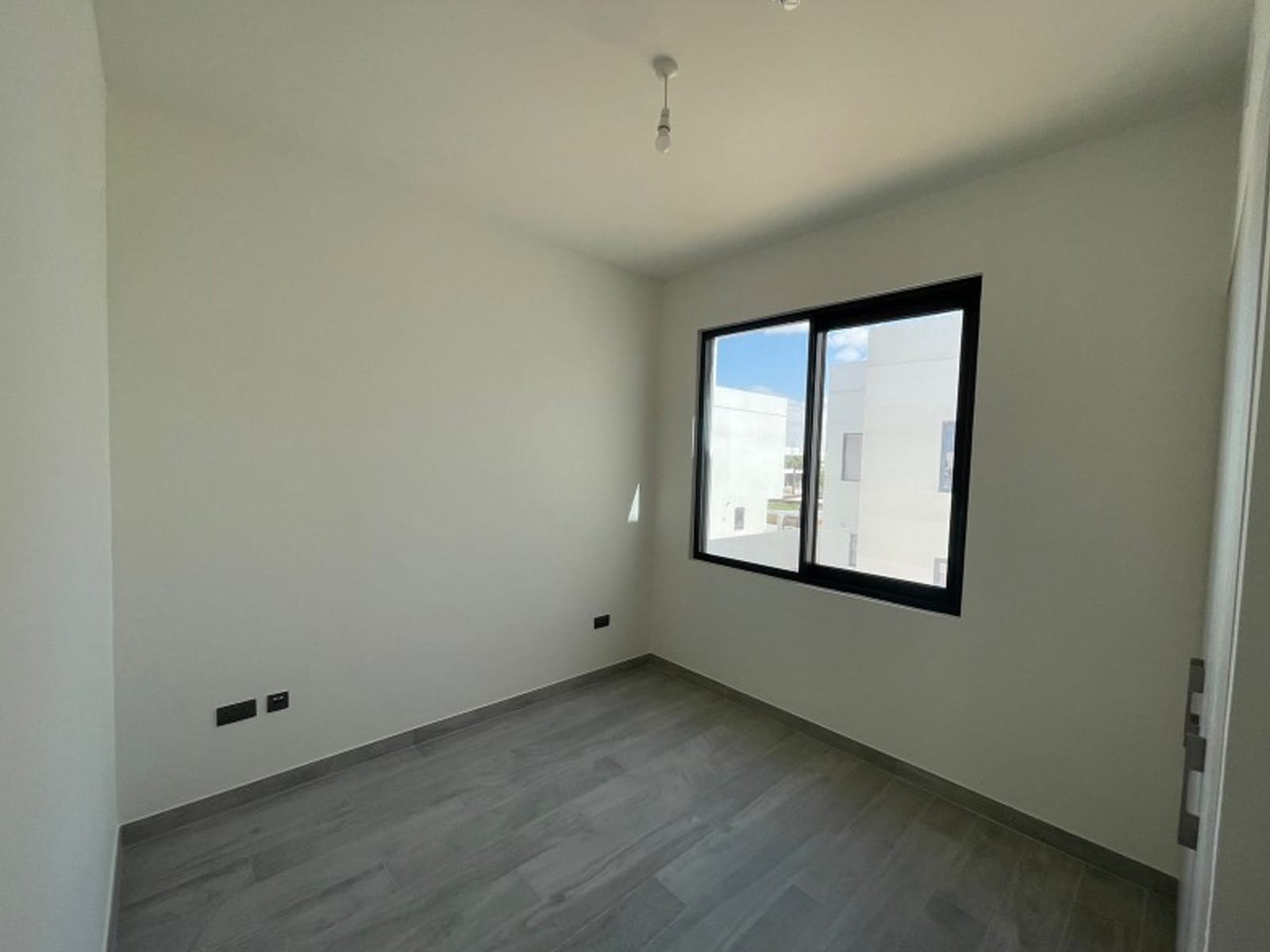 4BR-Noya1-RB-3